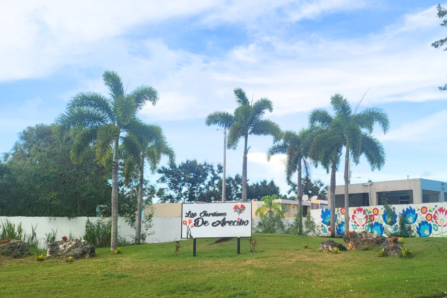 Urb Los Jardines Casa En Arecibo