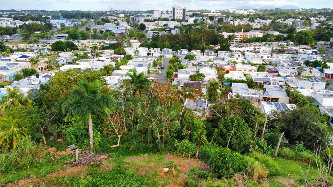 Urb Vistas De Guaynabo Terreno En Guaynabo