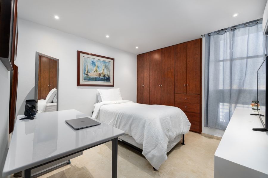 Cond. Parque Central, Apartamento en San Juan