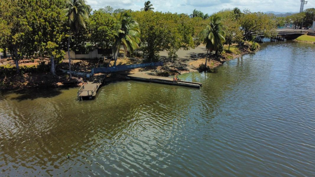 LAGO DE LEVITTOWN, SOLAR EN TOA BAJA